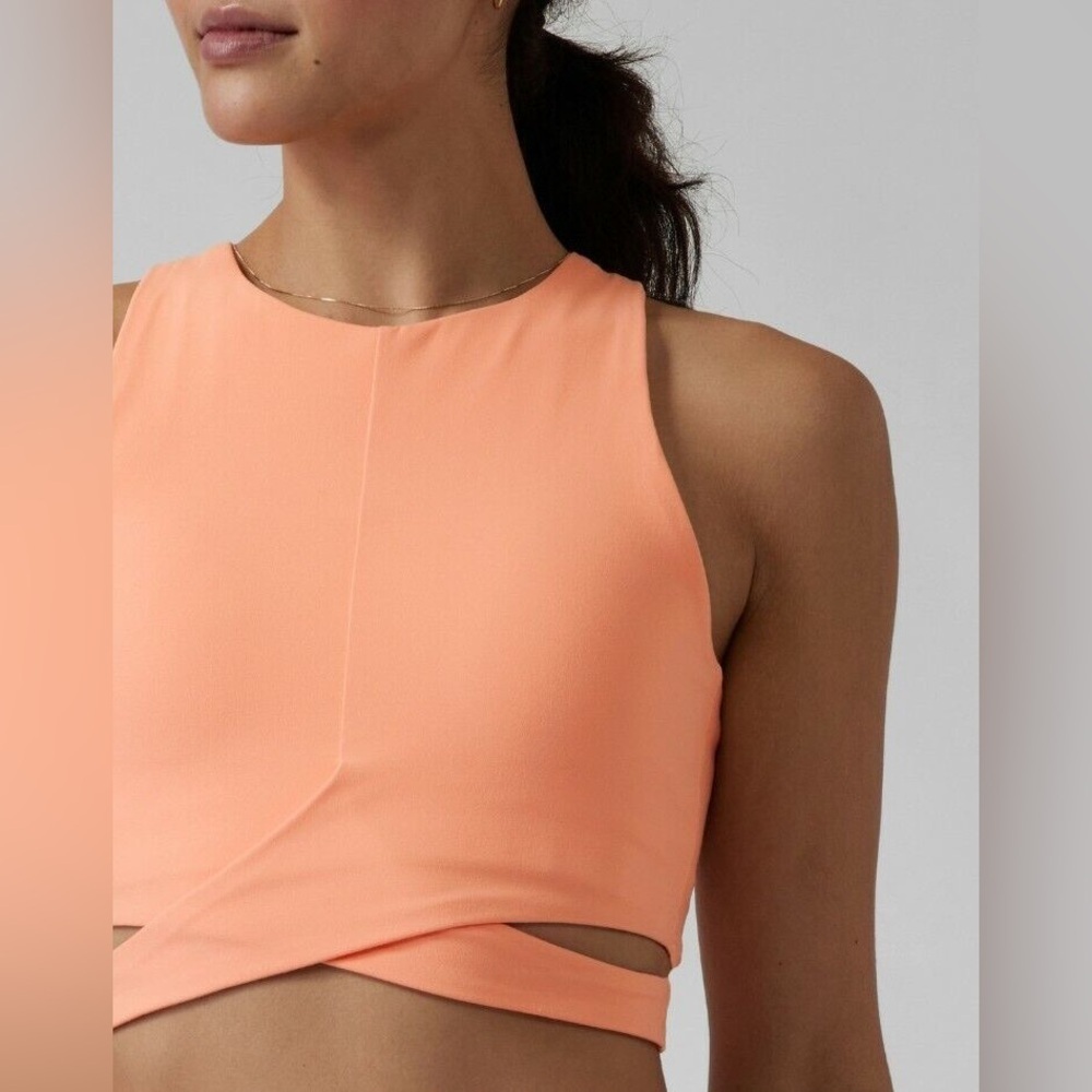 Athleta Conscious Cutout Crop D-DD size large
